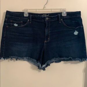 Universal Thread frayed Jean shorts